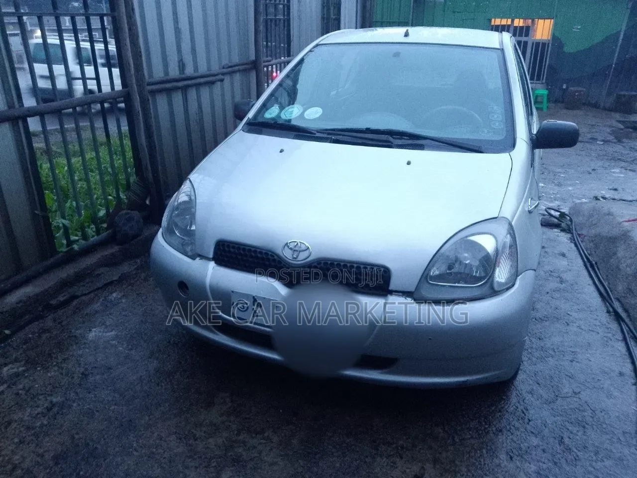 Toyota Vitz 1.3 AWD 5dr 1999 Silver