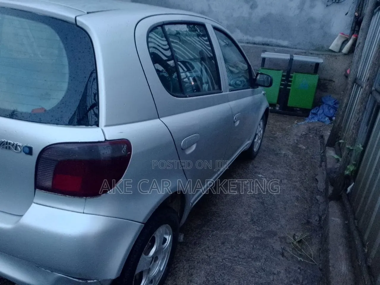 Toyota Vitz 1.3 AWD 5dr 1999 Silver