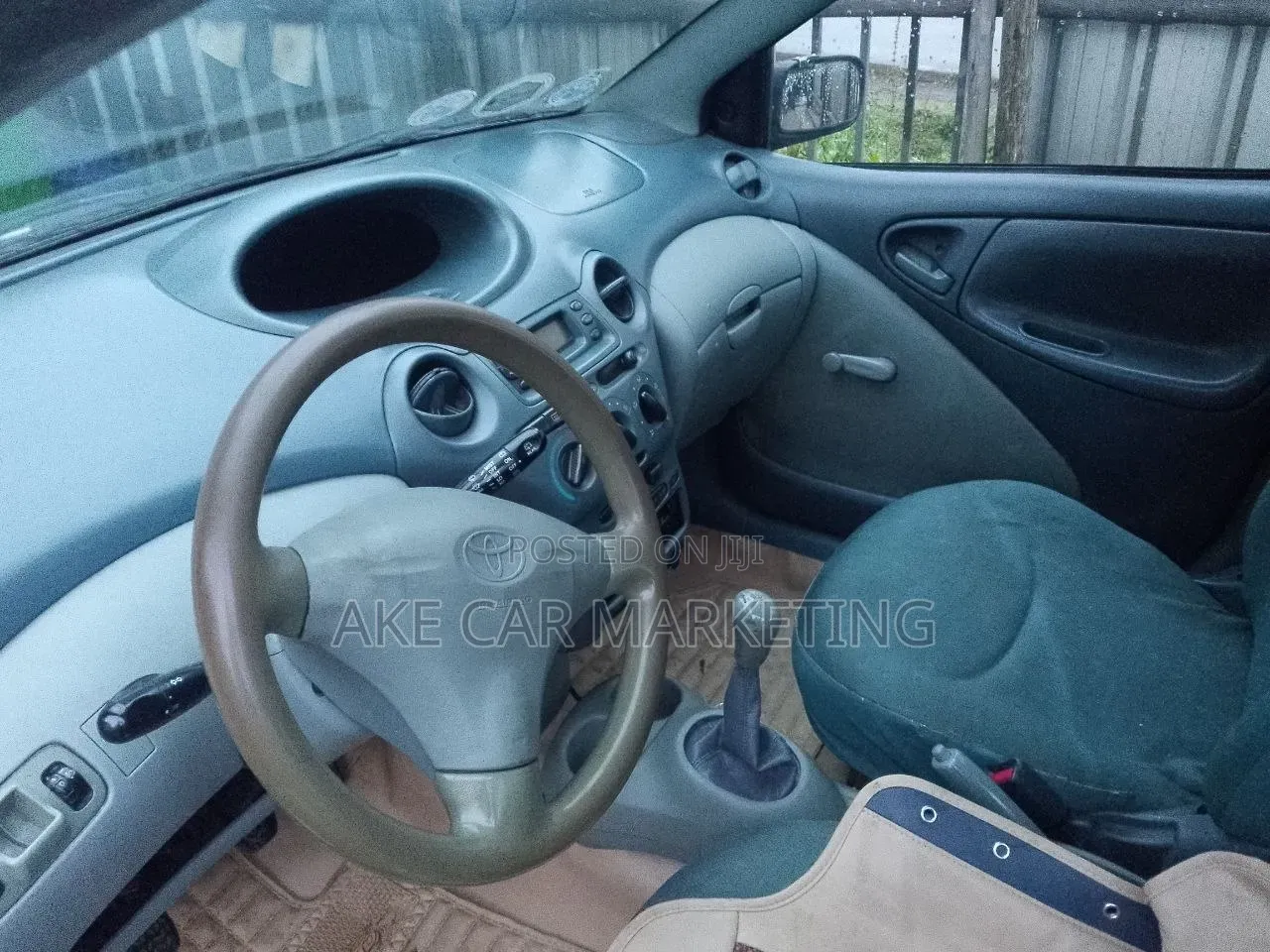 Toyota Vitz 1.3 AWD 5dr 1999 Silver