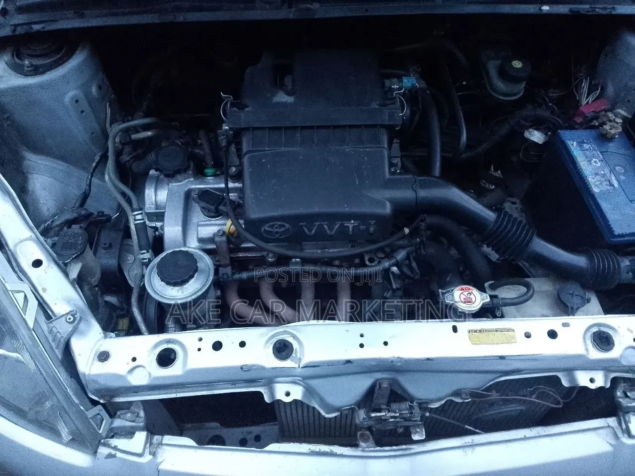 Toyota Vitz 1.3 AWD 5dr 1999 Silver