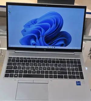 New Laptop HP EliteBook 840 G8 16GB Intel Core i7 SSD 512GB