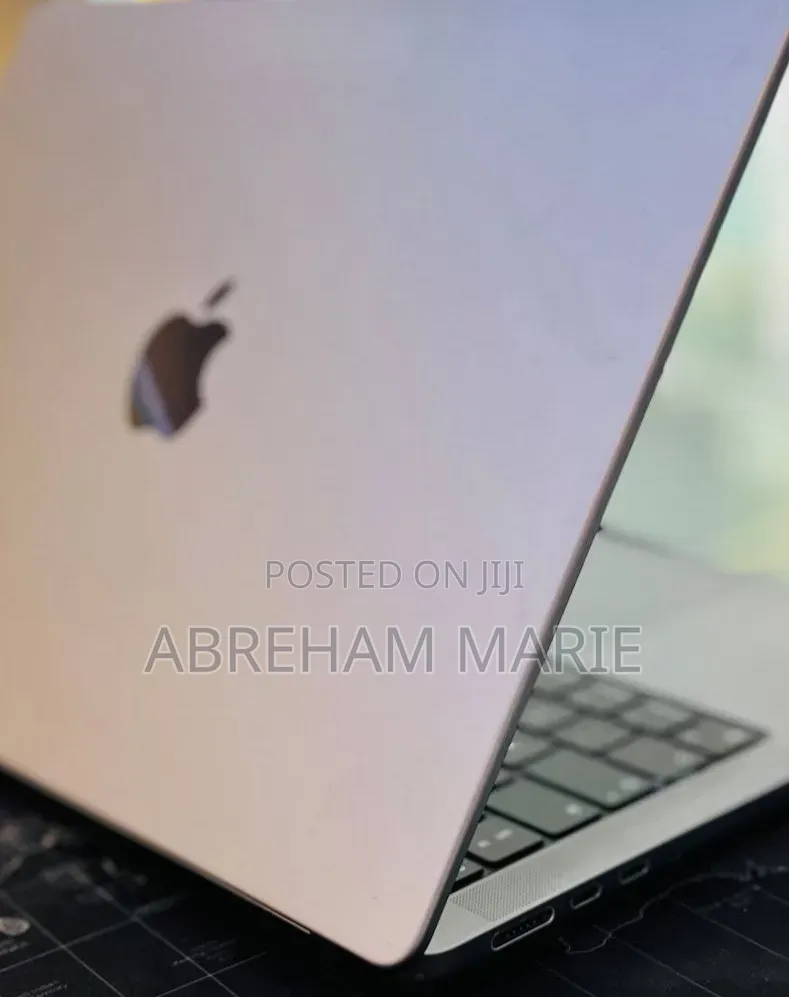 New Laptop Apple MacBook Pro 2021 M1 16GB Apple M1 Pro SSD 512GB
