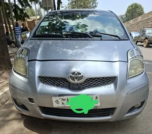 Toyota Yaris 1.0 HB T1 2008 Silver