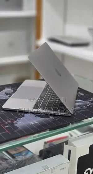New Laptop Apple MacBook Pro 2019 16GB Intel Core i7 SSD 512GB