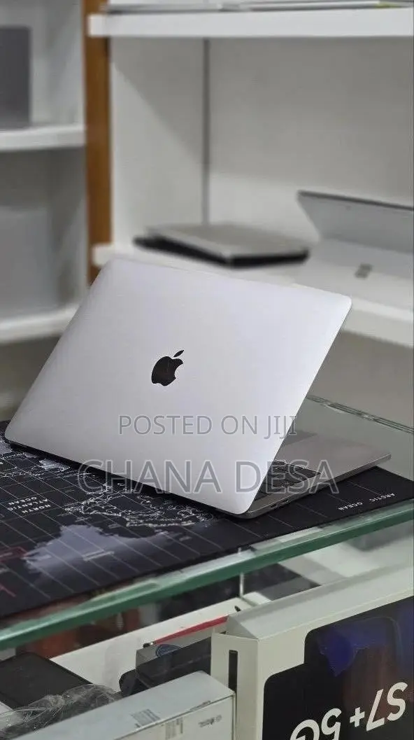 New Laptop Apple MacBook Pro 2019 16GB Intel Core i7 SSD 512GB