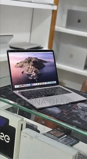 New Laptop Apple MacBook Pro 2019 16GB Intel Core i7 SSD 512GB