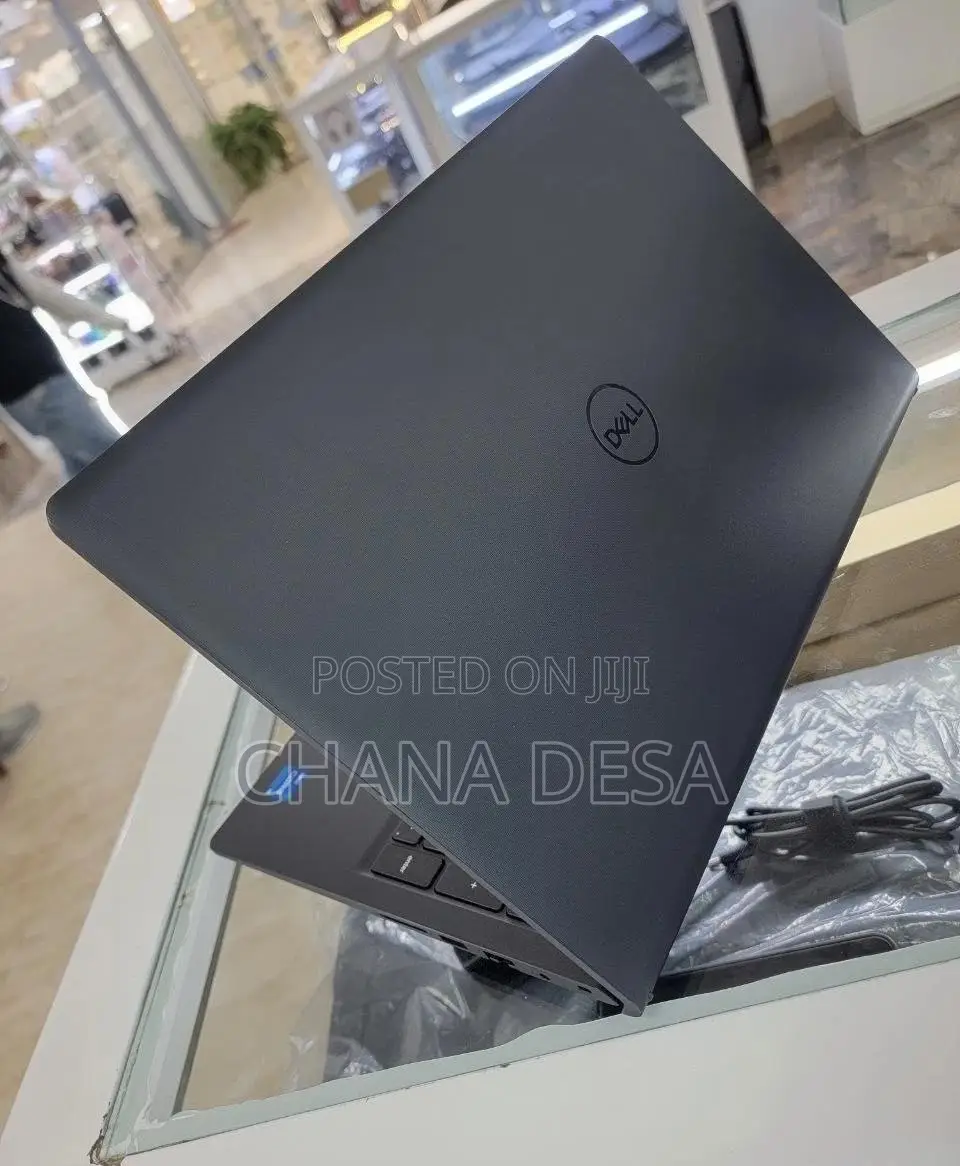 New Laptop Dell 16GB Intel Core i5 SSD 512GB