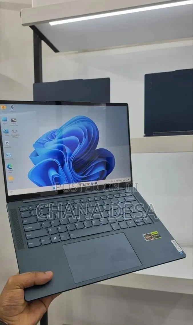 New Laptop Lenovo 16GB AMD Ryzen 7 SSD 512GB