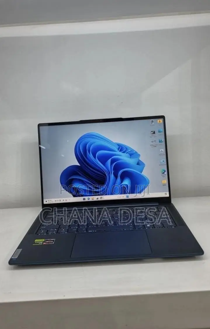 New Laptop Lenovo 16GB AMD Ryzen 7 SSD 512GB