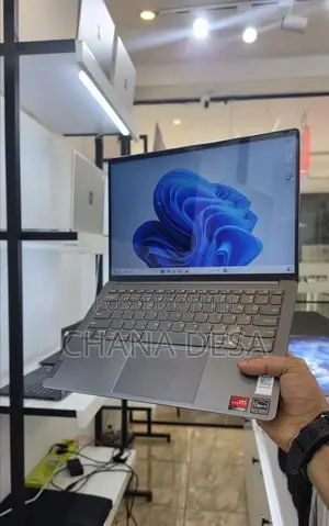 New Laptop Lenovo 16GB AMD Ryzen 7 SSD 512GB