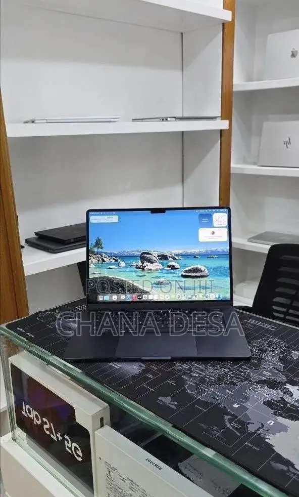 New Laptop Apple MacBook Air 2025 M4 16GB Apple M2 SSD 256GB