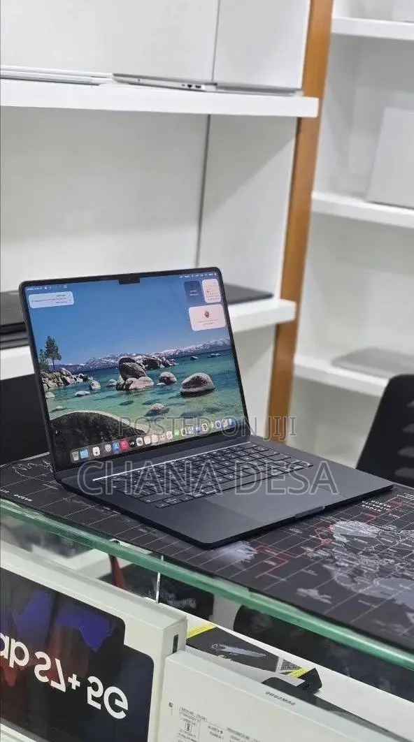 New Laptop Apple MacBook Air 2025 M4 16GB Apple M2 SSD 256GB