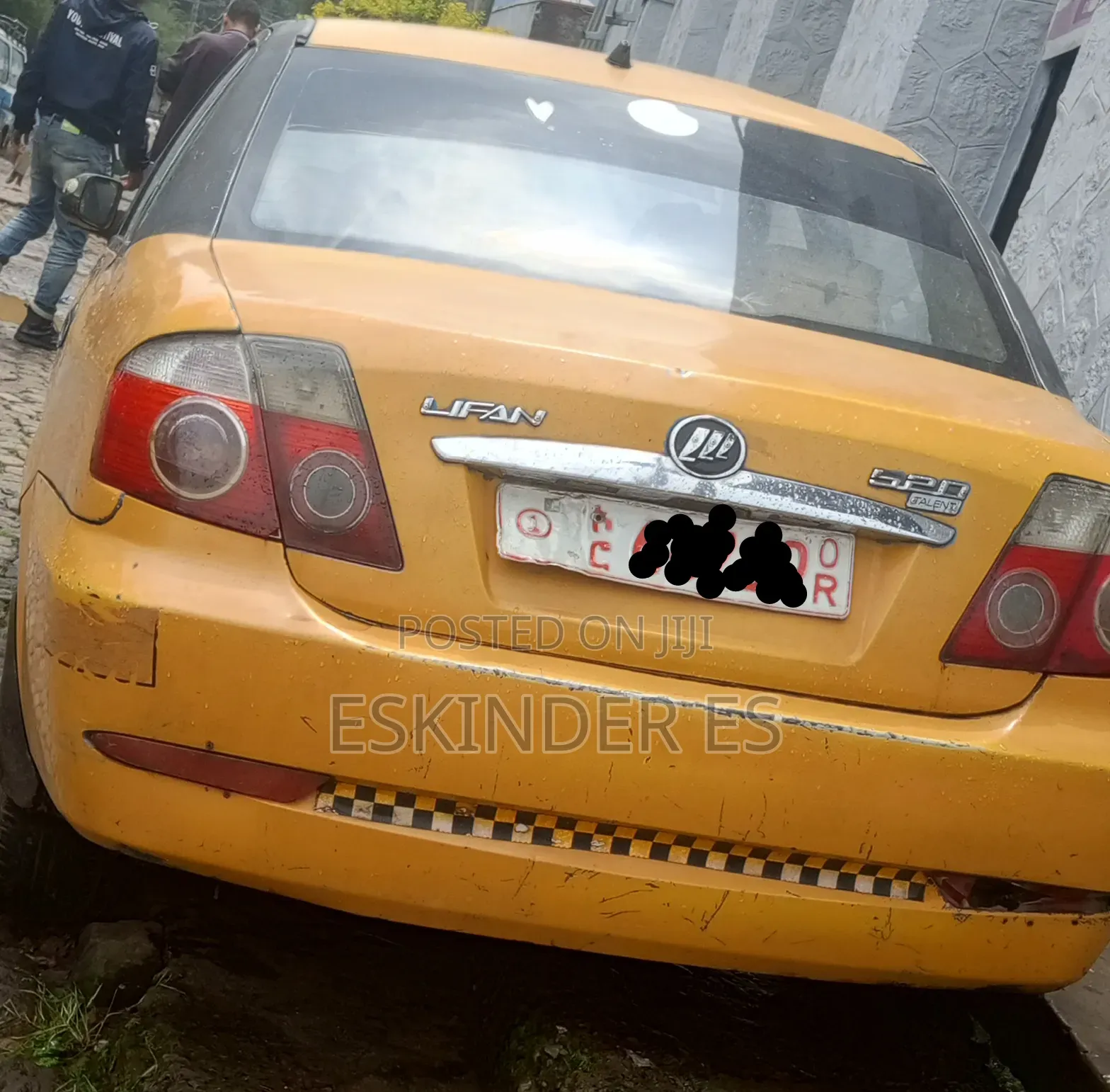 Lifan 520 2010 Yellow