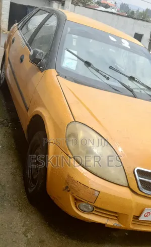 Lifan 520 2010 Yellow