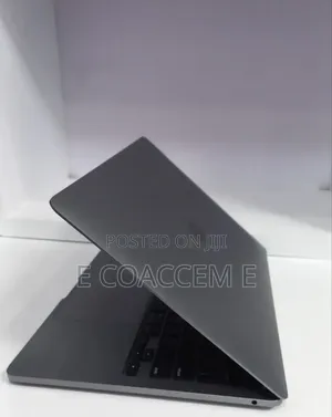 New Laptop Apple MacBook Pro 2020 M1 8GB SSD 256GB
