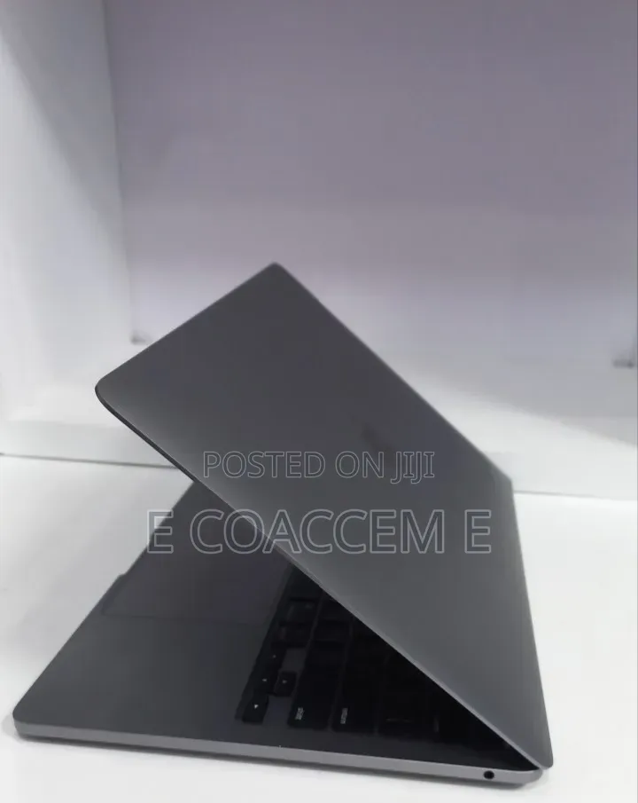New Laptop Apple MacBook Pro 2020 M1 8GB SSD 256GB
