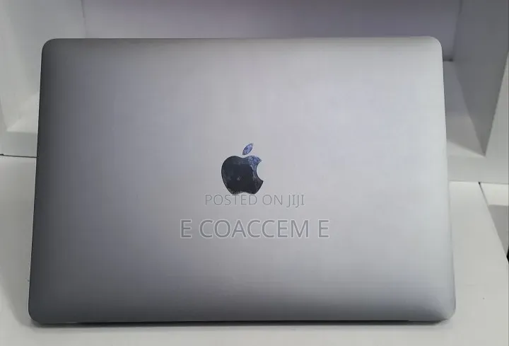 New Laptop Apple MacBook Pro 2020 M1 8GB SSD 256GB