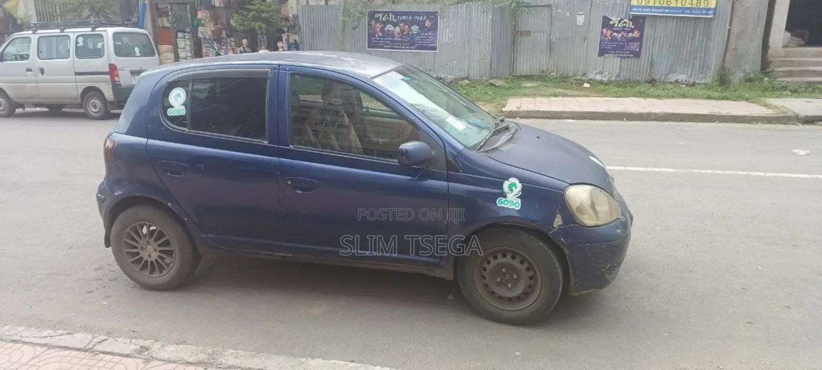 Toyota Vitz 2004 Blue