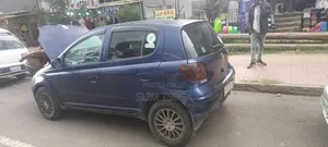 Toyota Vitz 2004 Blue