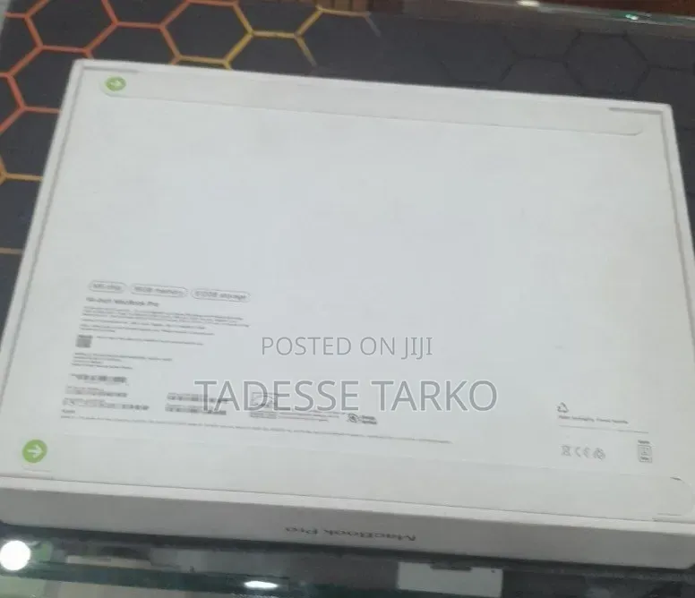 New Laptop Apple MacBook Pro 2025 M5 16GB Apple M5 Pro SSD 512GB