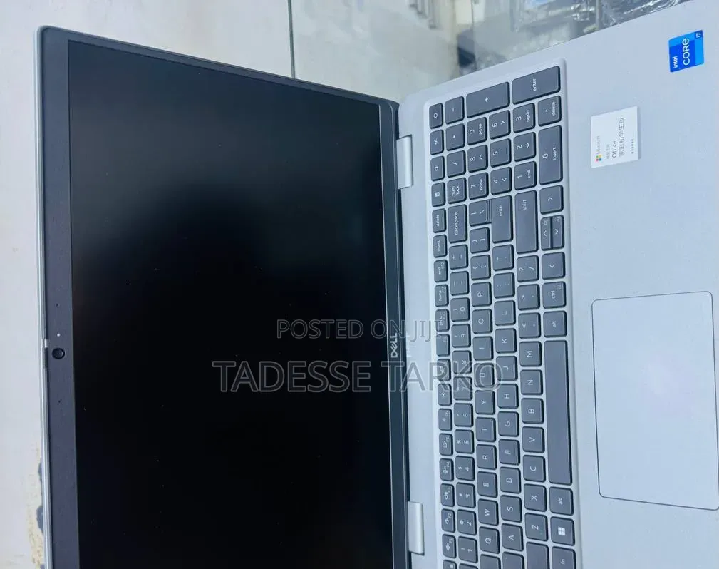 New Laptop Dell Precision 3581 16GB Intel Core i7 SSD 1T