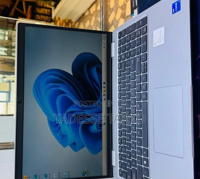 New Laptop Dell Precision 3581 16GB Intel Core i7 SSD 1T
