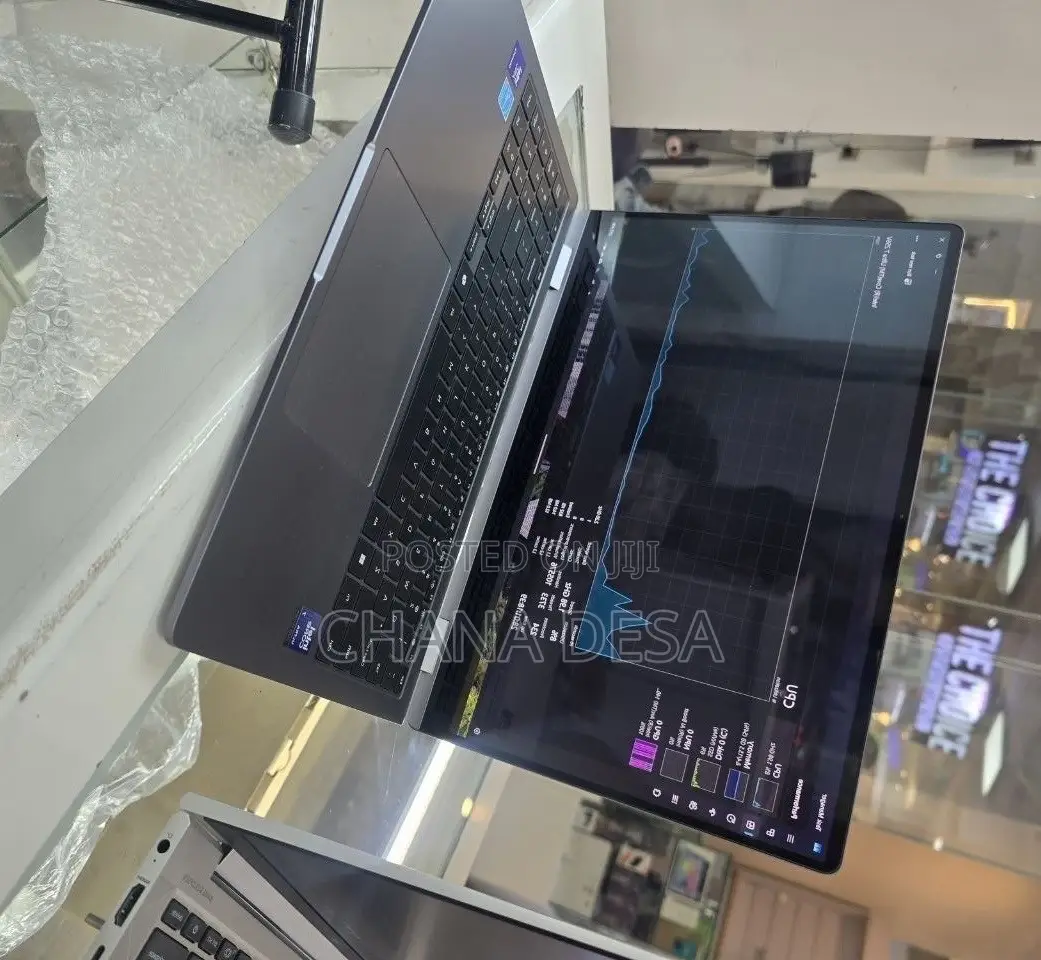 New Laptop Samsung 16GB Intel Core Ultra 7 SSD 512GB