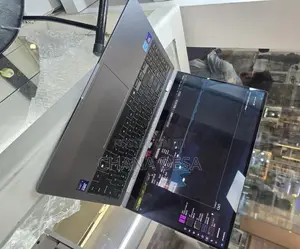 New Laptop Samsung 16GB Intel Core Ultra 7 SSD 512GB