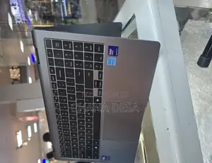 New Laptop Samsung 16GB Intel Core Ultra 7 SSD 512GB