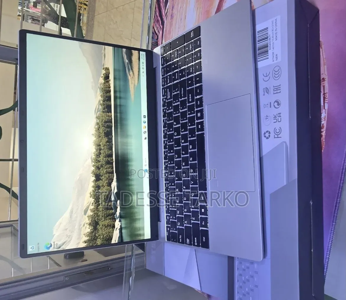 New Laptop 8GB Intel Core 2 Quad SSD 256GB