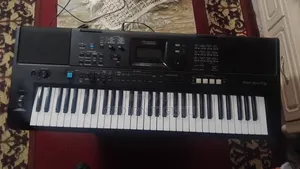 Yamaha PSR 473