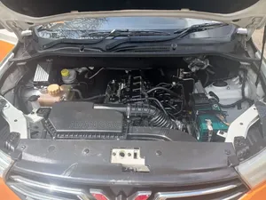 Wuling Hongguang S 2022 Yellow