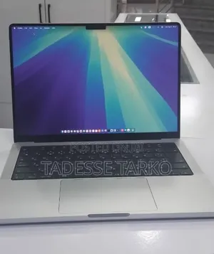 New Laptop Apple MacBook Pro 2024 M4 16GB Apple M4 Pro SSD 512GB