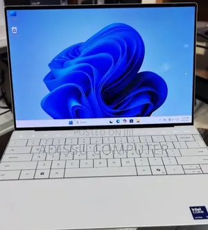 New Laptop Dell XPS 13 16GB Intel Core Ultra 7 SSD 512GB