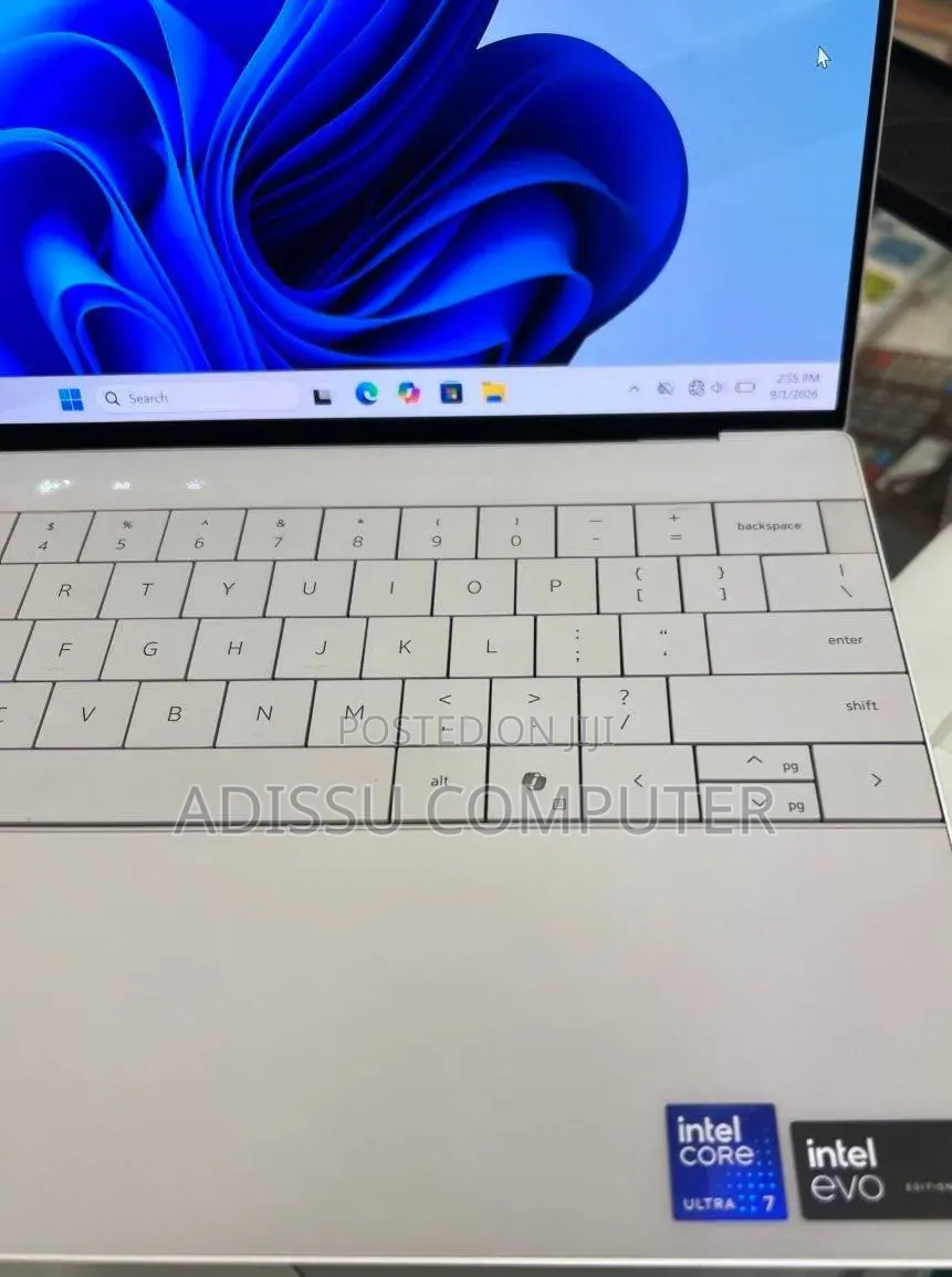 New Laptop Dell XPS 13 16GB Intel Core Ultra 7 SSD 512GB