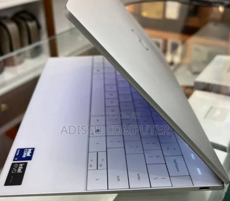 New Laptop Dell XPS 13 16GB Intel Core Ultra 7 SSD 512GB