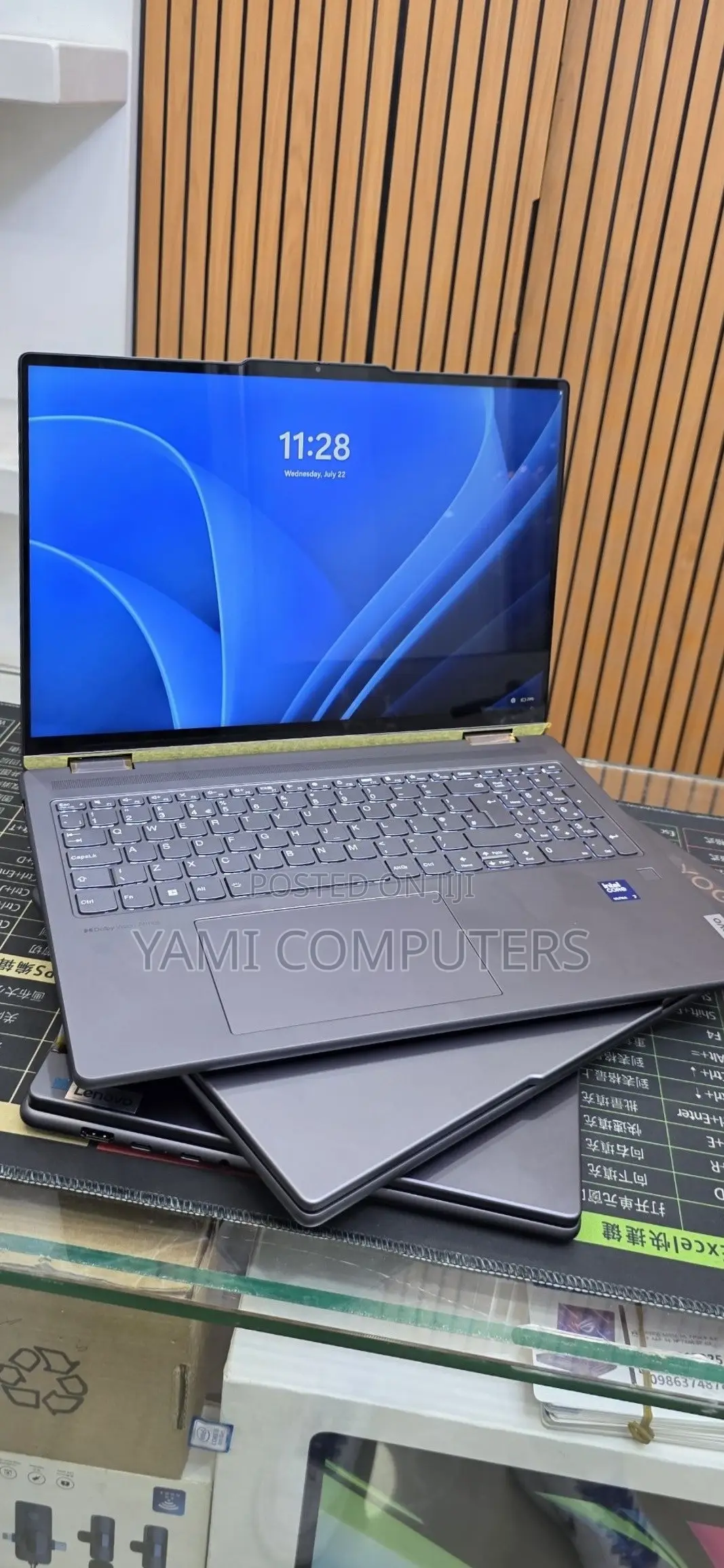 New Laptop Lenovo Yoga 7i 16GB Intel Core Ultra 7 SSD 512GB