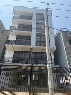 6bdrm Apartment in መባ, Yeka for sale