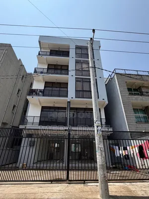 6bdrm Apartment in መባ, Yeka for sale