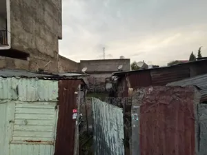 ባዶ መሬት 150ካሬ