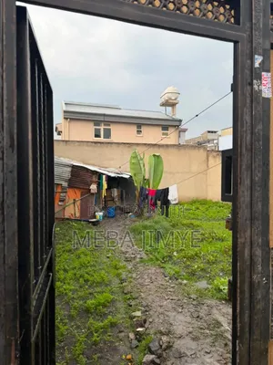 ባዶ መሬት 150ካሬ