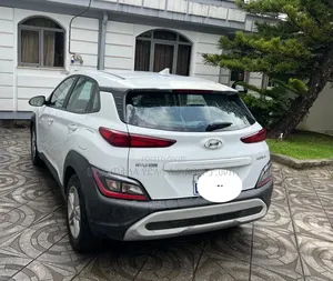 Hyundai Kona 2022 White