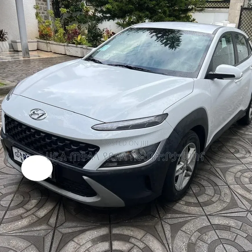 Hyundai Kona 2022 White