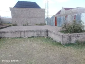 8bdrm House in Bishoftu Dukem, East Shewa for sale