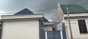 8bdrm House in Bishoftu Dukem, East Shewa for sale
