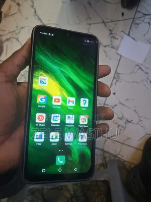 Infinix Smart 7 HD 64 GB White