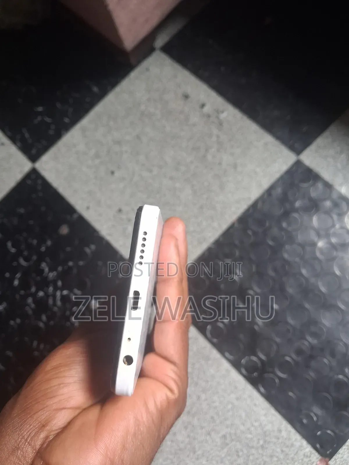 Infinix Smart 7 HD 64 GB White