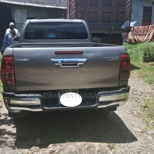 Toyota Hilux 2019 Purple