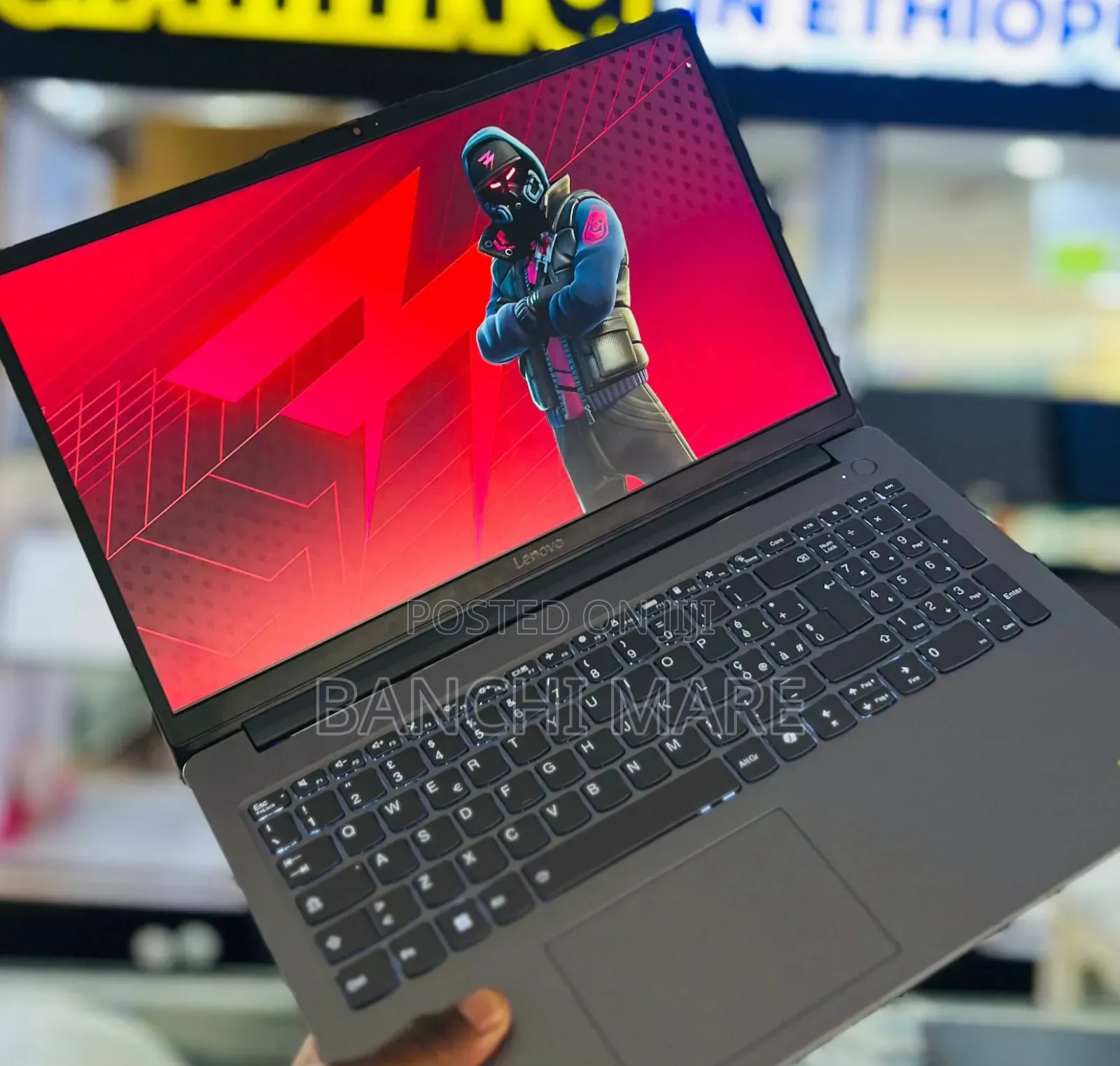 New Laptop Lenovo LOQ 15AHP10 16GB Intel Core i5 SSD 1T