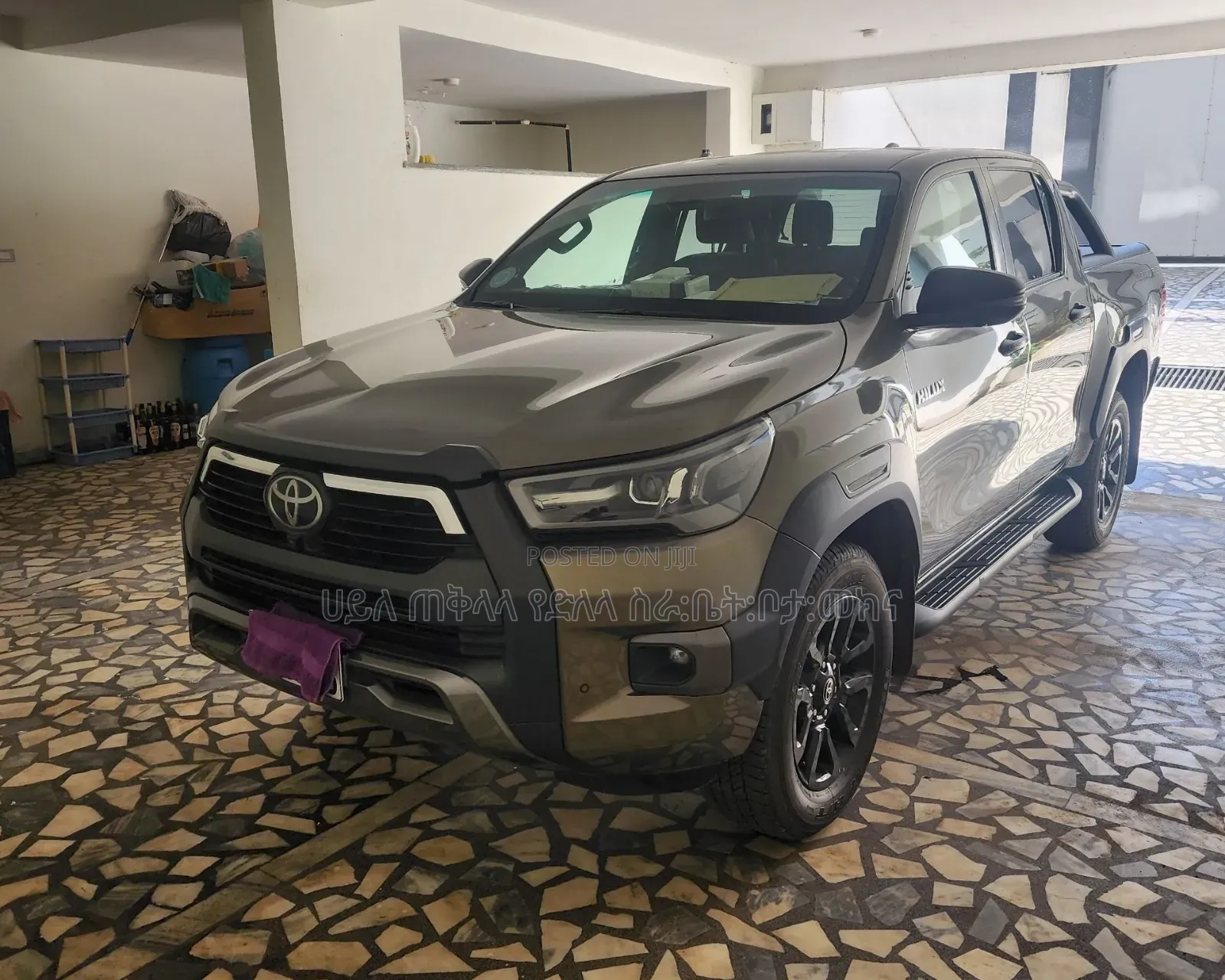 Toyota Hilux 2022 Orange